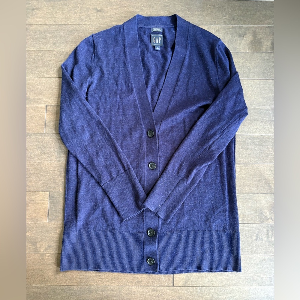 GAP 100% Merino Wool Cardigan Blue Button Front Size M